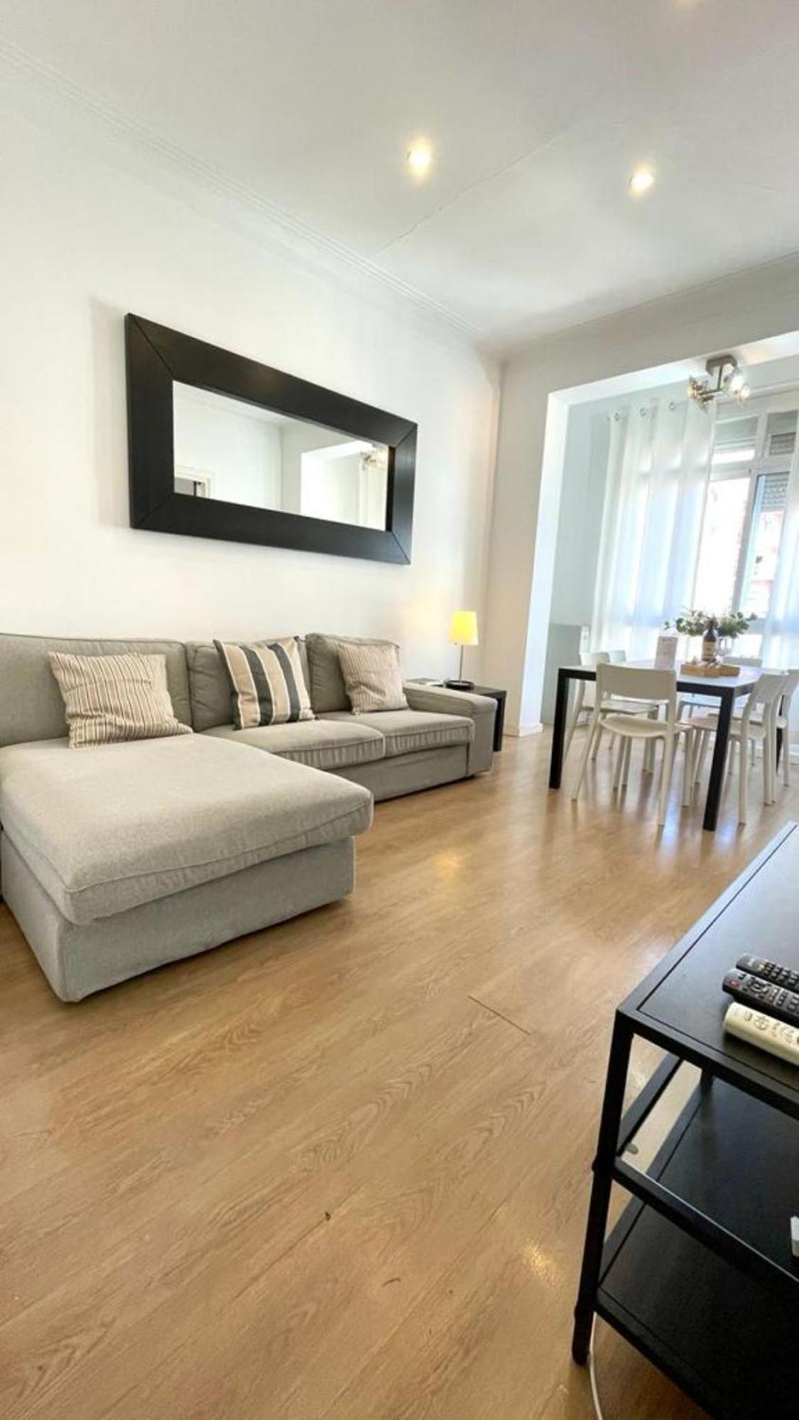 Suites4days Sagrada Familia Apartment Barcelona Bagian luar foto